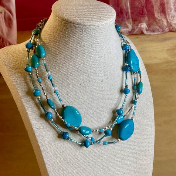 0085 Vintage Y2K AVON Aqua Beaded Multistrand Necklace Deadstock w/Box - Picture 2 of 6